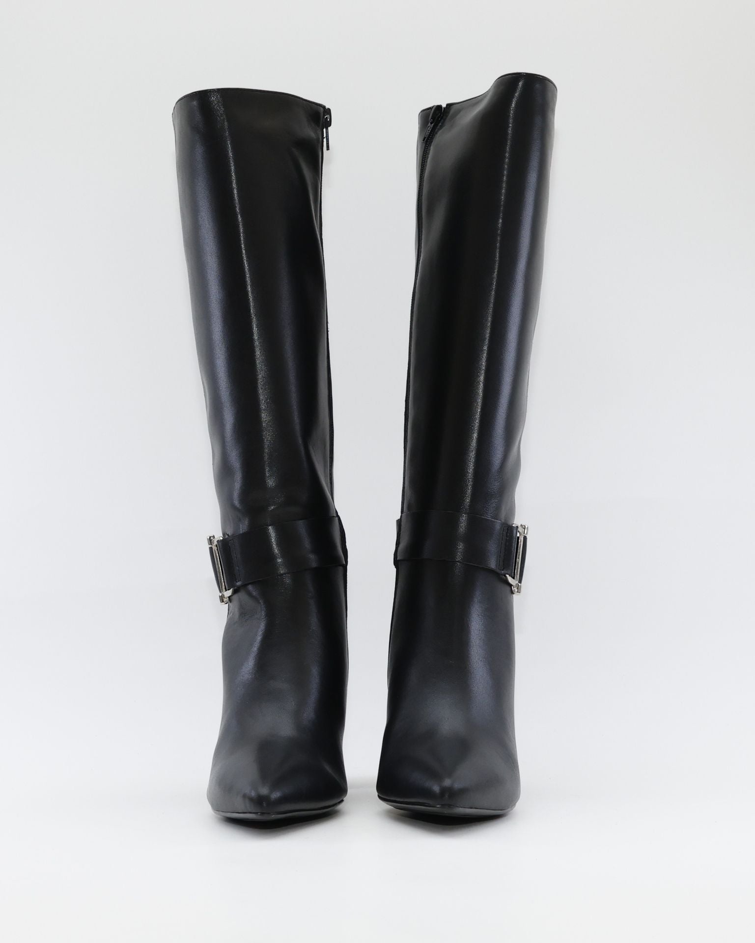 BOTA ALTA MUJER TACON ANCHO EN PIEL COLOR NEGRO ADORNO HEBILLA
