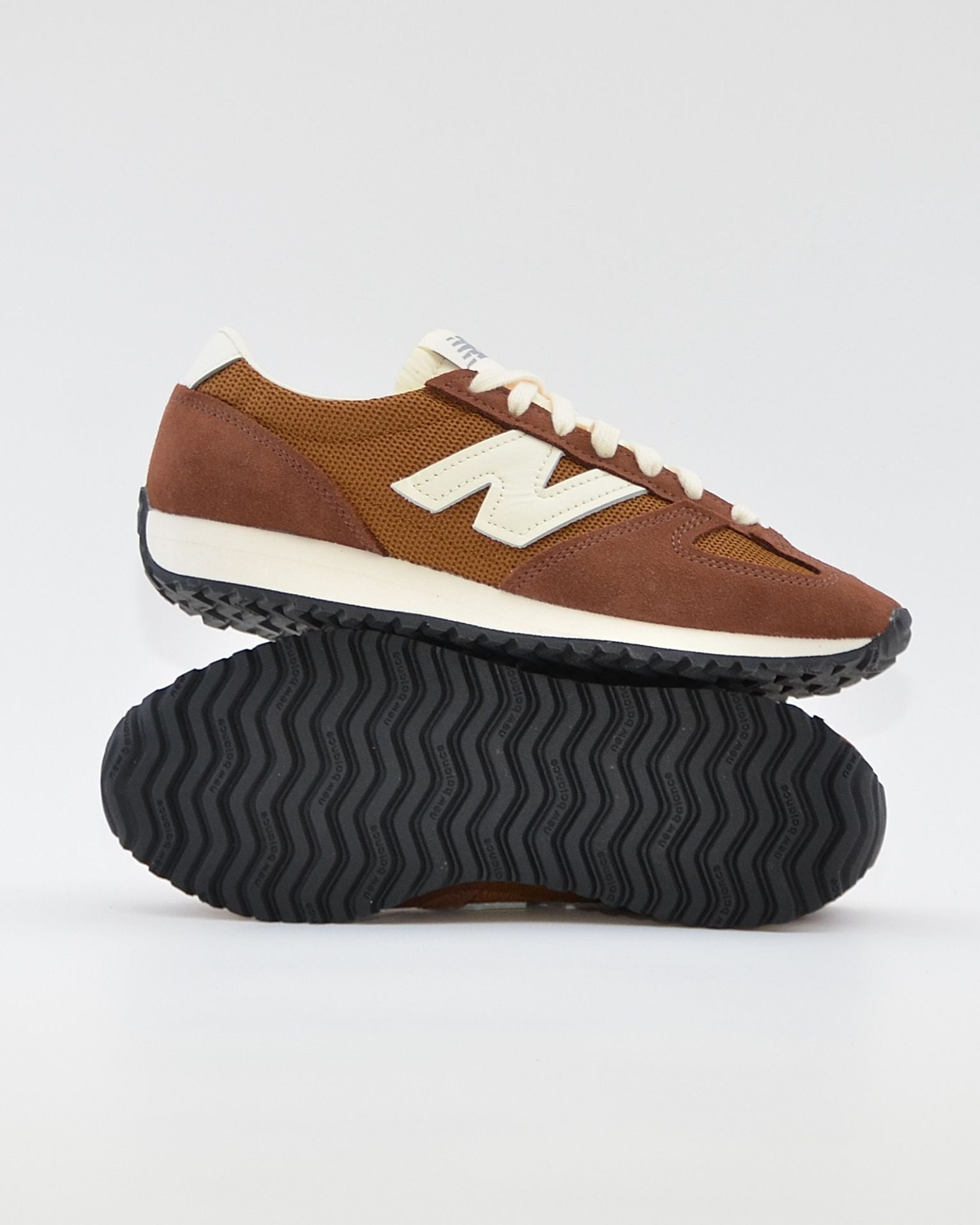 SNEAKERS NEW BALANCE U471 3G5 ZAPATILLAS MUJER COLOR MARRON