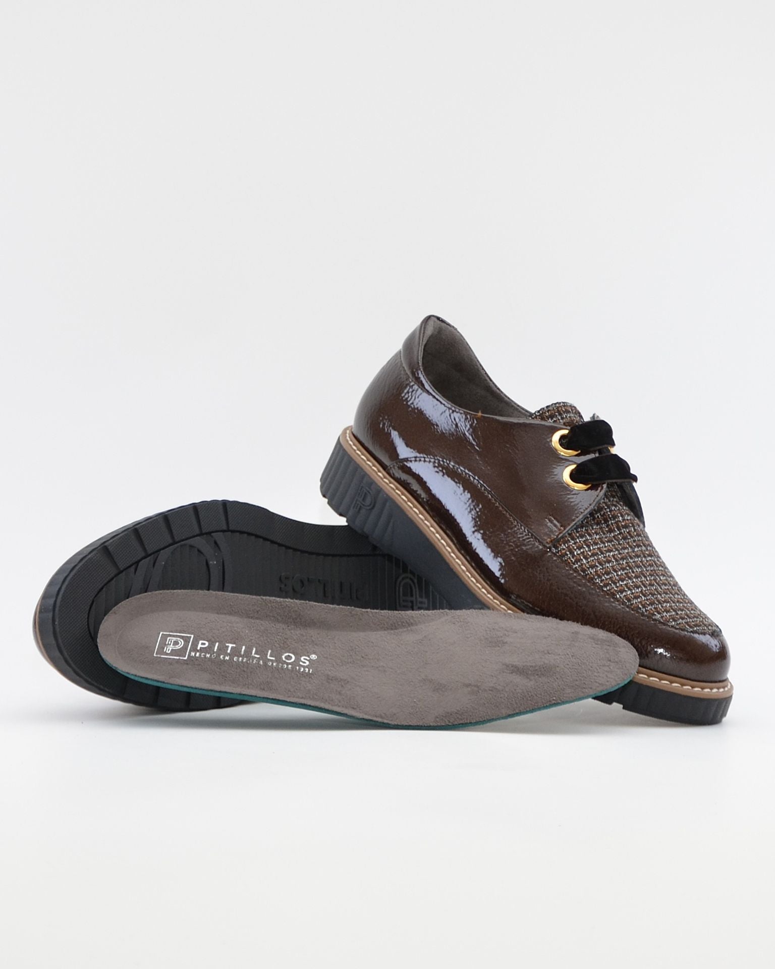ZAPATO CASUAL MUJER PITILLOS CORDON PLANTILLA EXTRAIBLE 11555 CHAROL MARRÓN