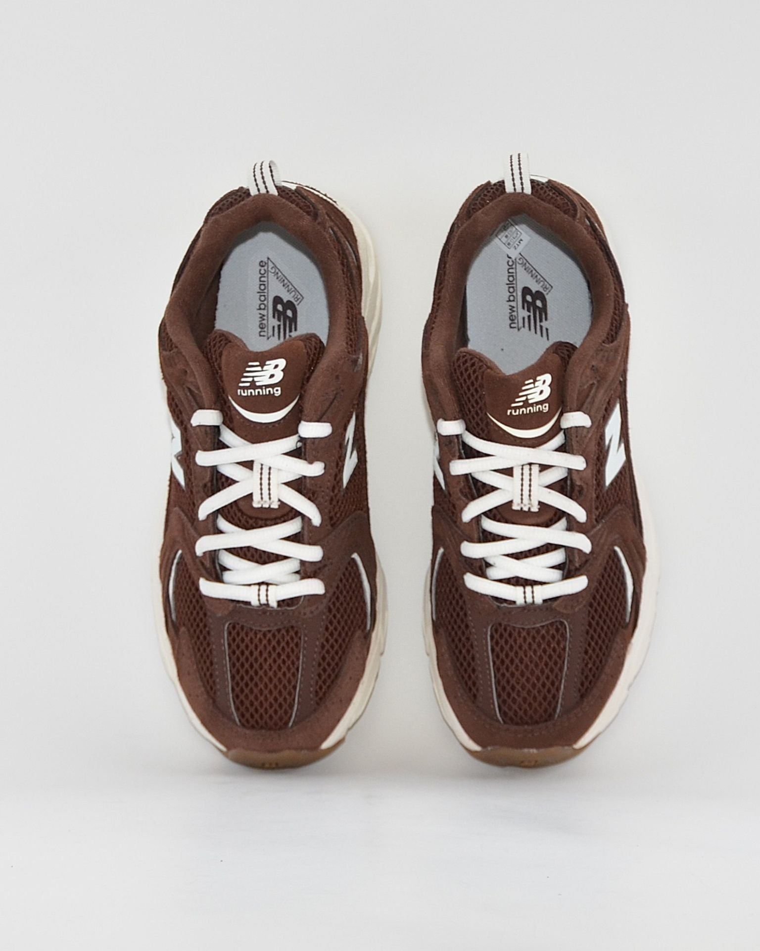 SNEAKERS NEW BALANCE U530 SCW ZAPATILLAS MUJER COLOR MARRON CHOCOLATE