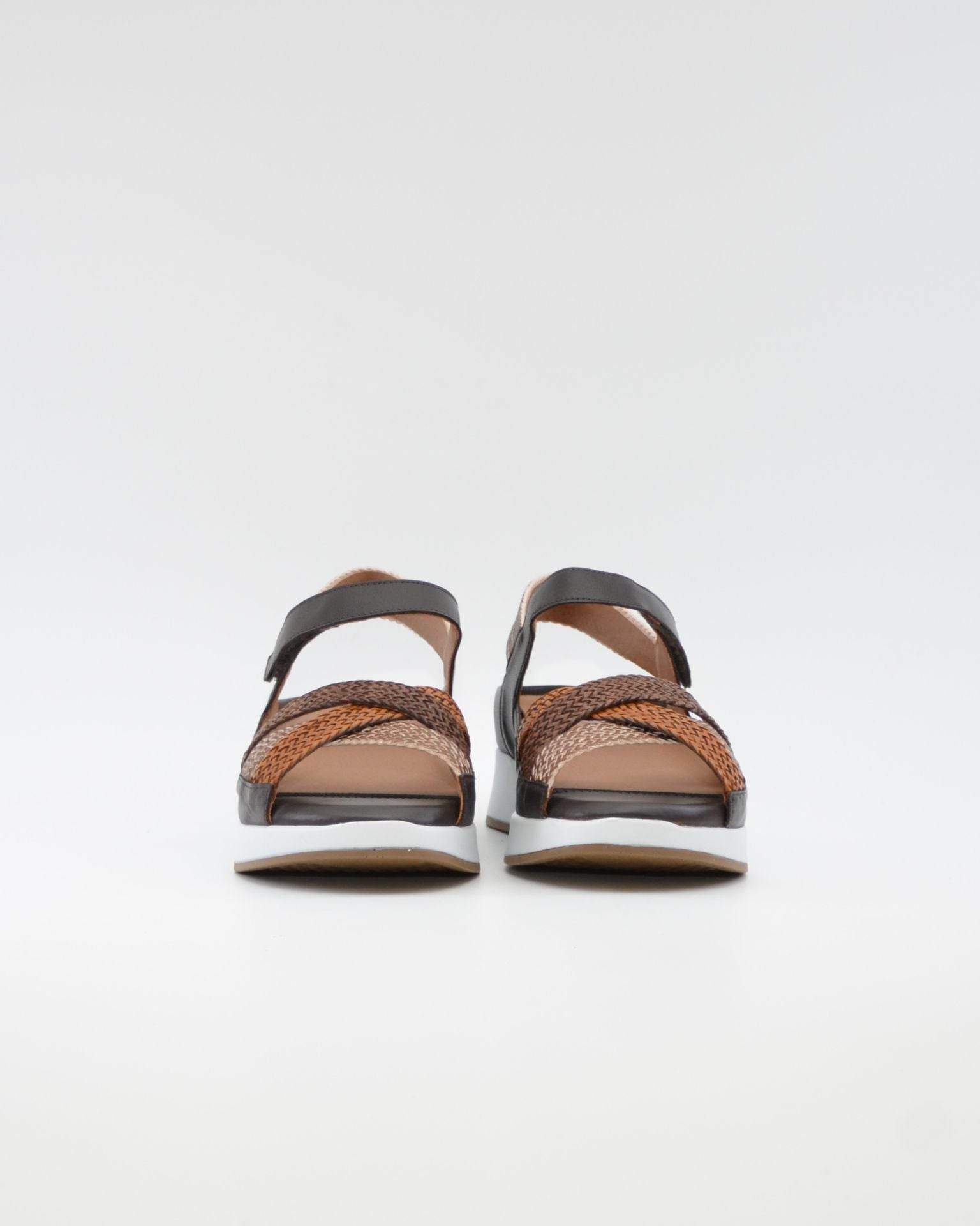 SANDALIA TRENZADA PLANTILLA EXTRAIBLE MUJER  ANCHO ESPECIAL COLOR MULTI CAOBA PIE SANTO 260425