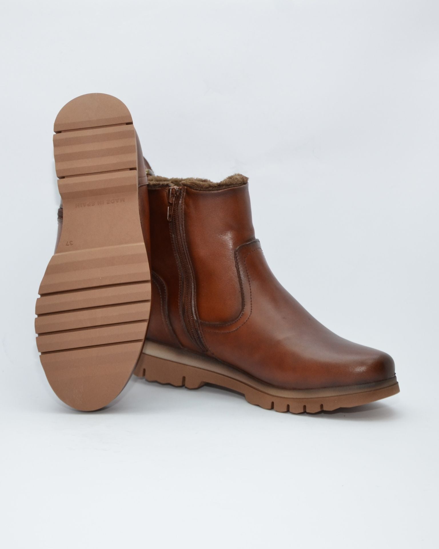 BOTINES DE MUJER PLANOS CON CREMALLERA EN COLOR CUERO