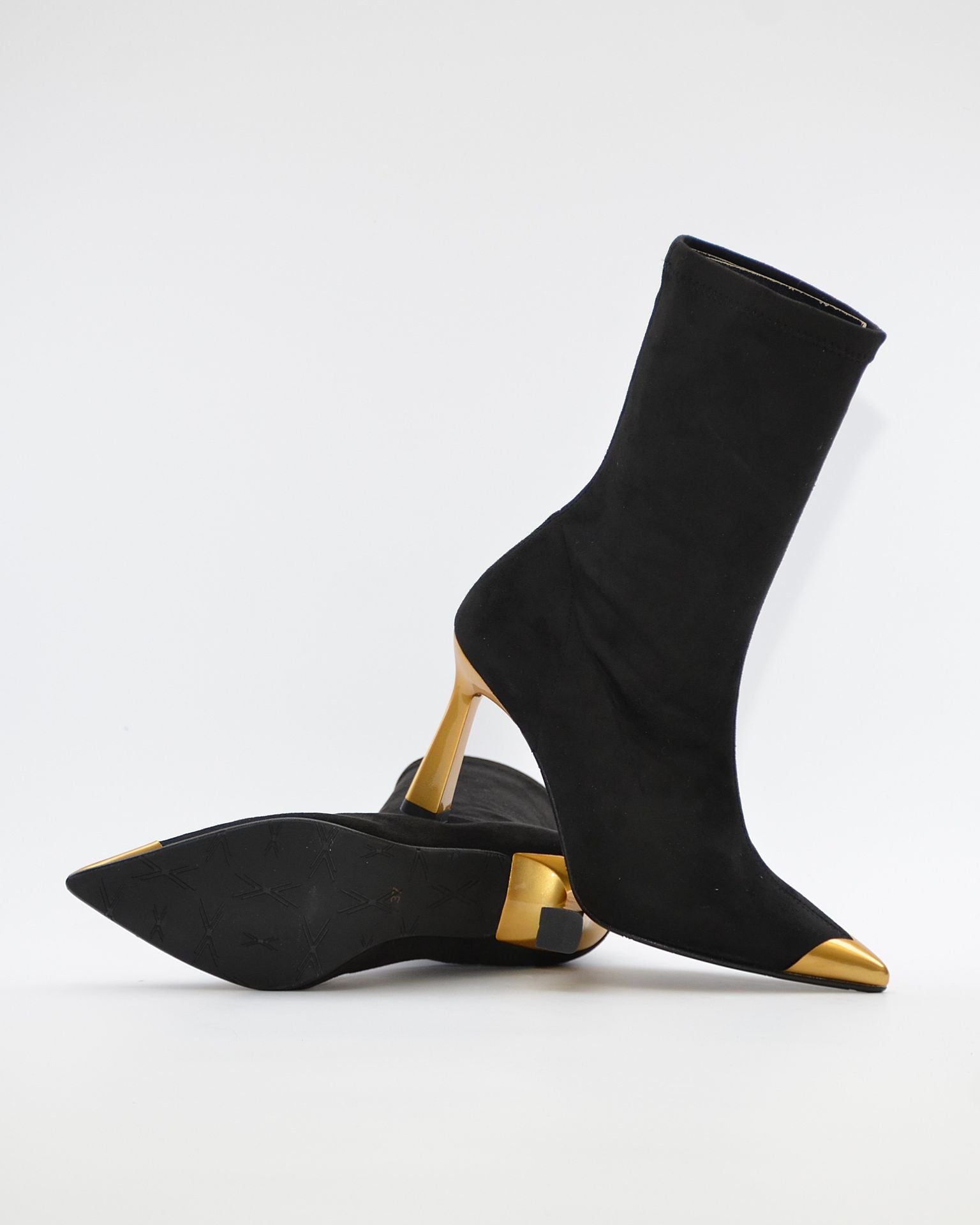 BOTA MEDIA CAÑA LYCRA MUJER COLOR NEGRO DETALLES DORADOS DANIELA VEGA 2880 ANTE STRECH