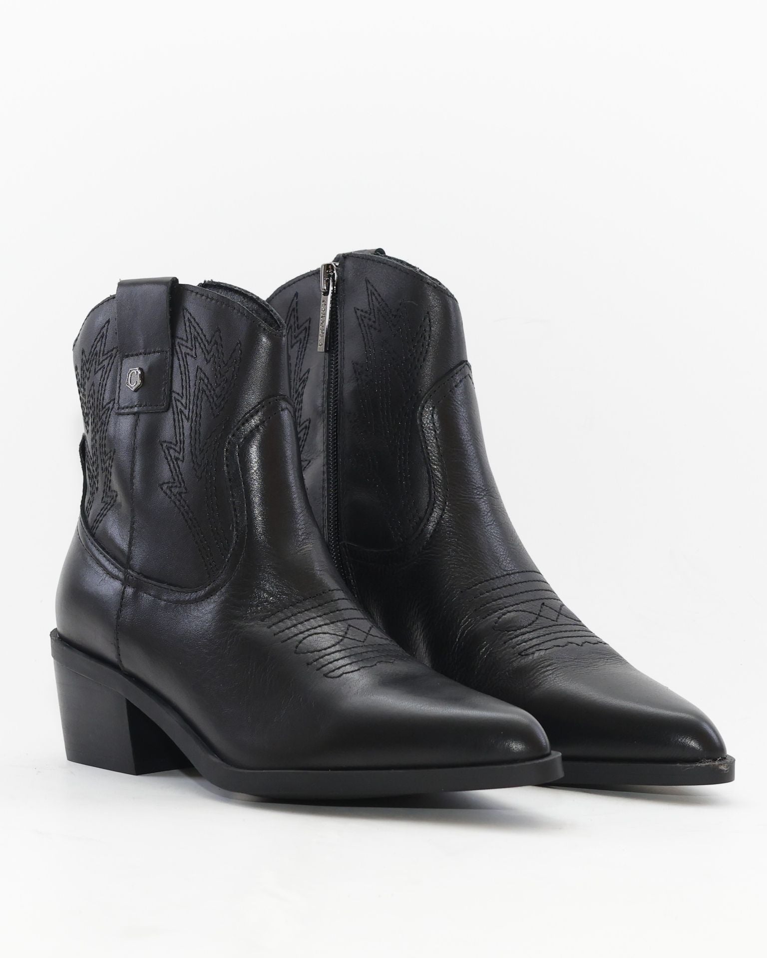 BOTIN MUJER COWBOY PIEL COLOR NEGRO CON BORDADO CARMELA 164391
