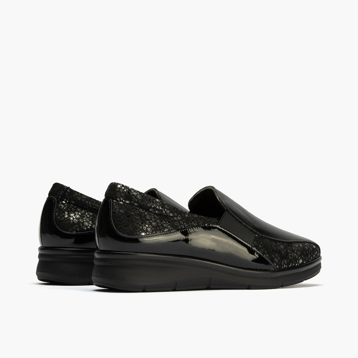 MOCASIN ANCHO ESPECIAL NEGRO 10702