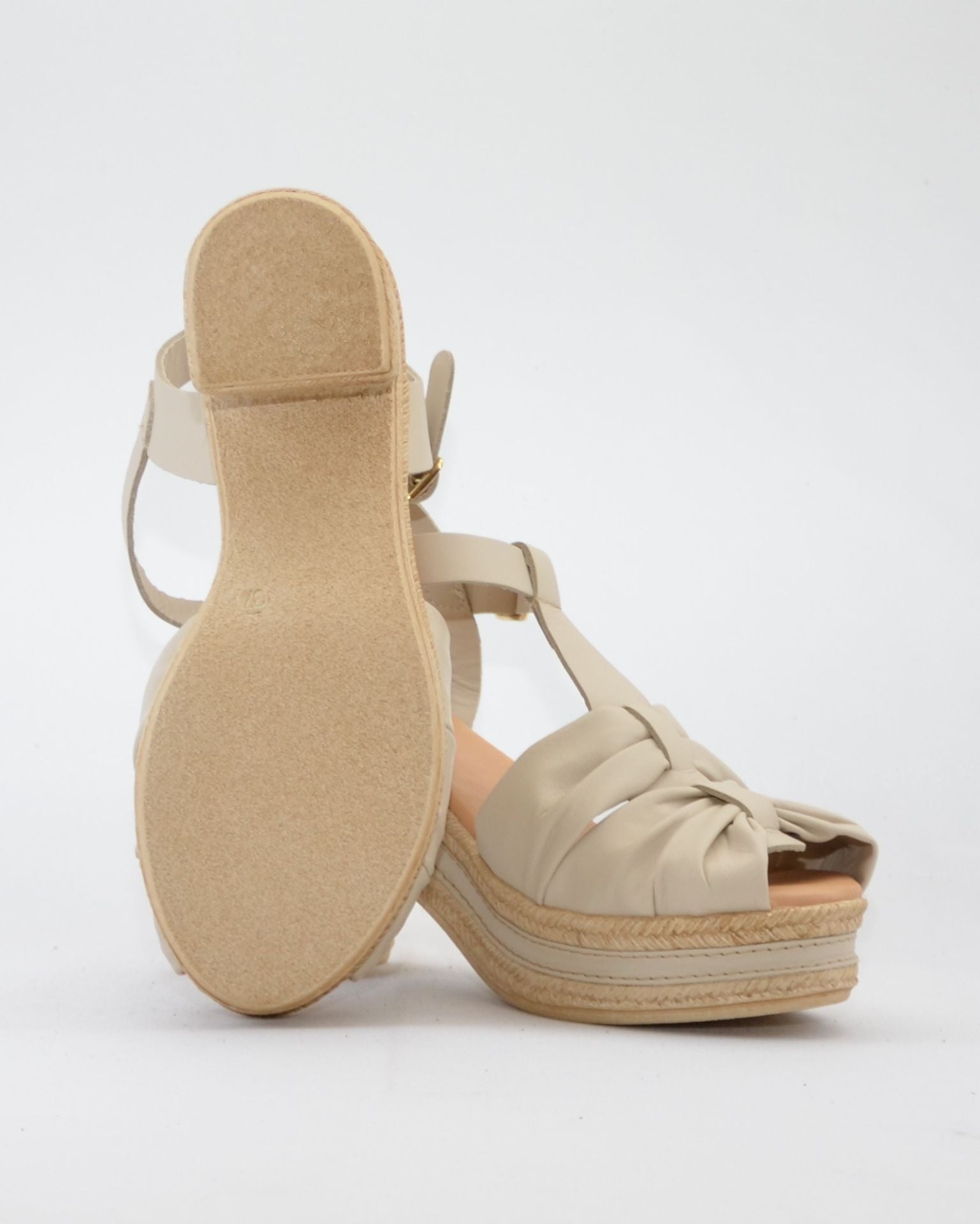 SANDALIA MUJER TACON Y PLATAFORMA COLOR CREMA PITILLOS 30212