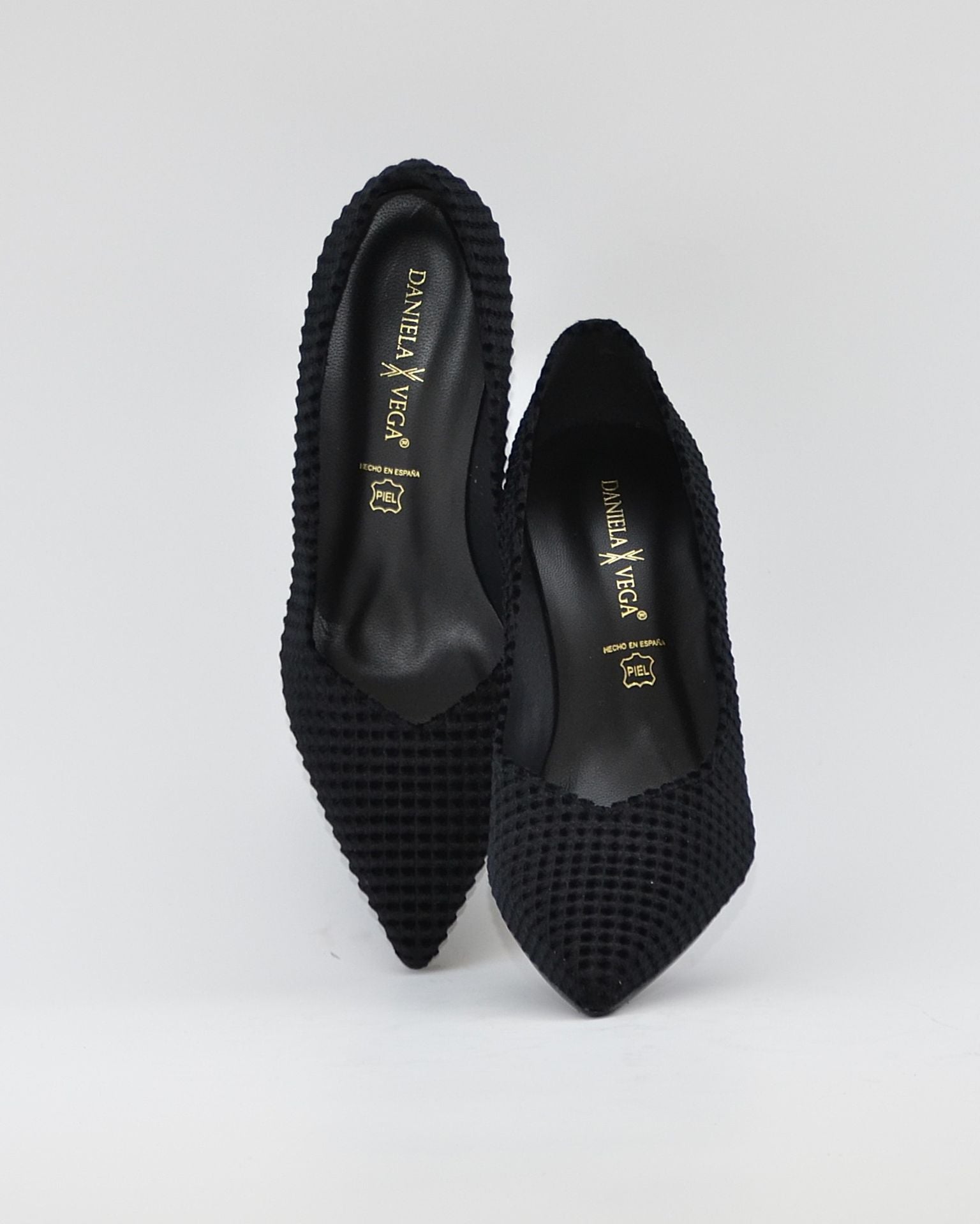 ZAPATO SALON MUJER ESTILETO COLOR NEGRO DANIELA VEGA 2333S MOIRA