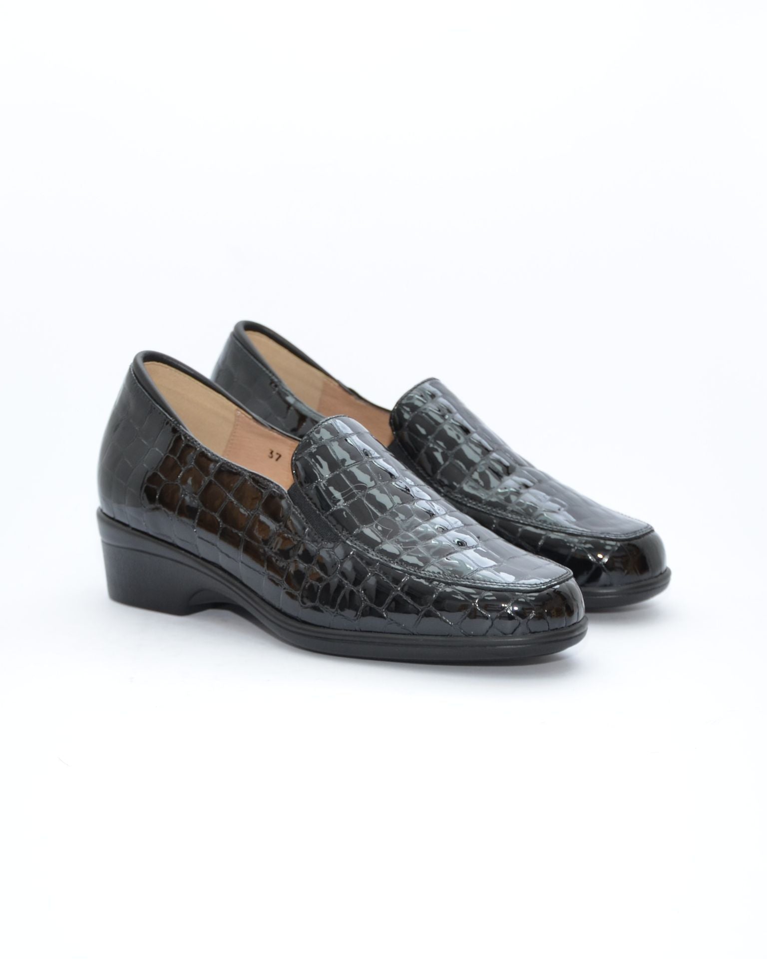 ZAPATO ANCHO ESPECIAL CHAROL COCO NEGRO PLANTILLA EXTRAIBLE 255610-01
