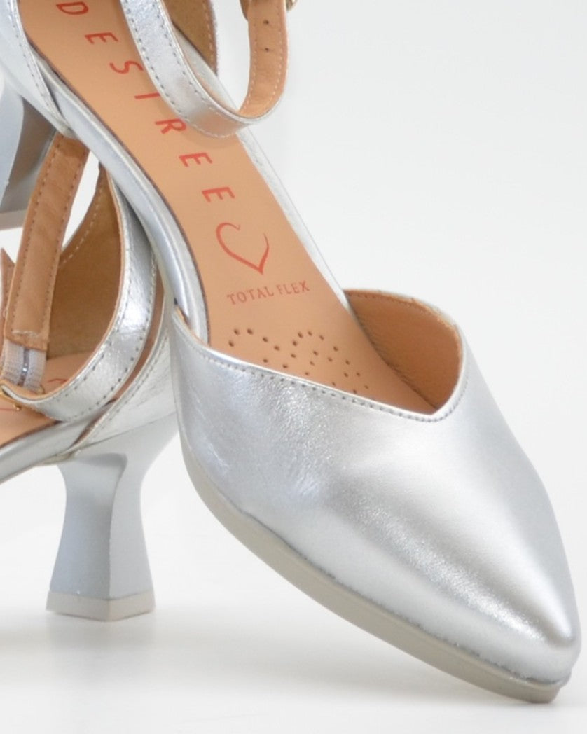 ZAPATO VESTIR MUJER PUNTERA Y TALON CERRADO CON PULSERA COLOR PLATA DESIREE MACA 3