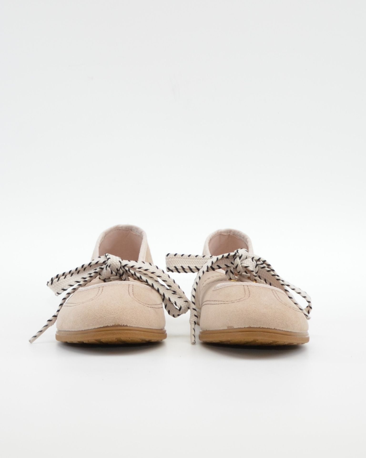 MERCEDITAS EN SERRAJE CON LAZO COLOR BEIGE MACARENA RANIA 73