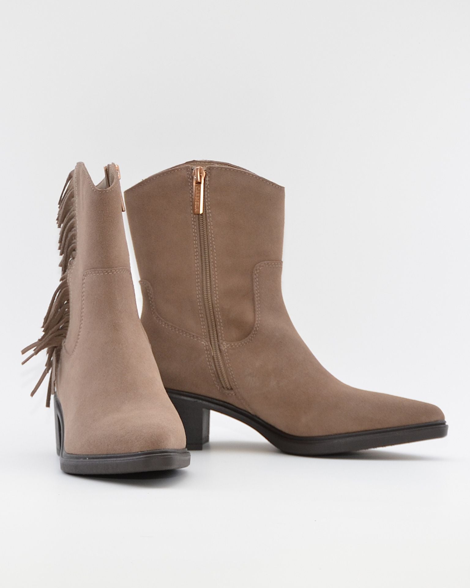 BOTIN MUJER COWBOY SERRAJE TAUPE CON FLECOS CARMELA 164252