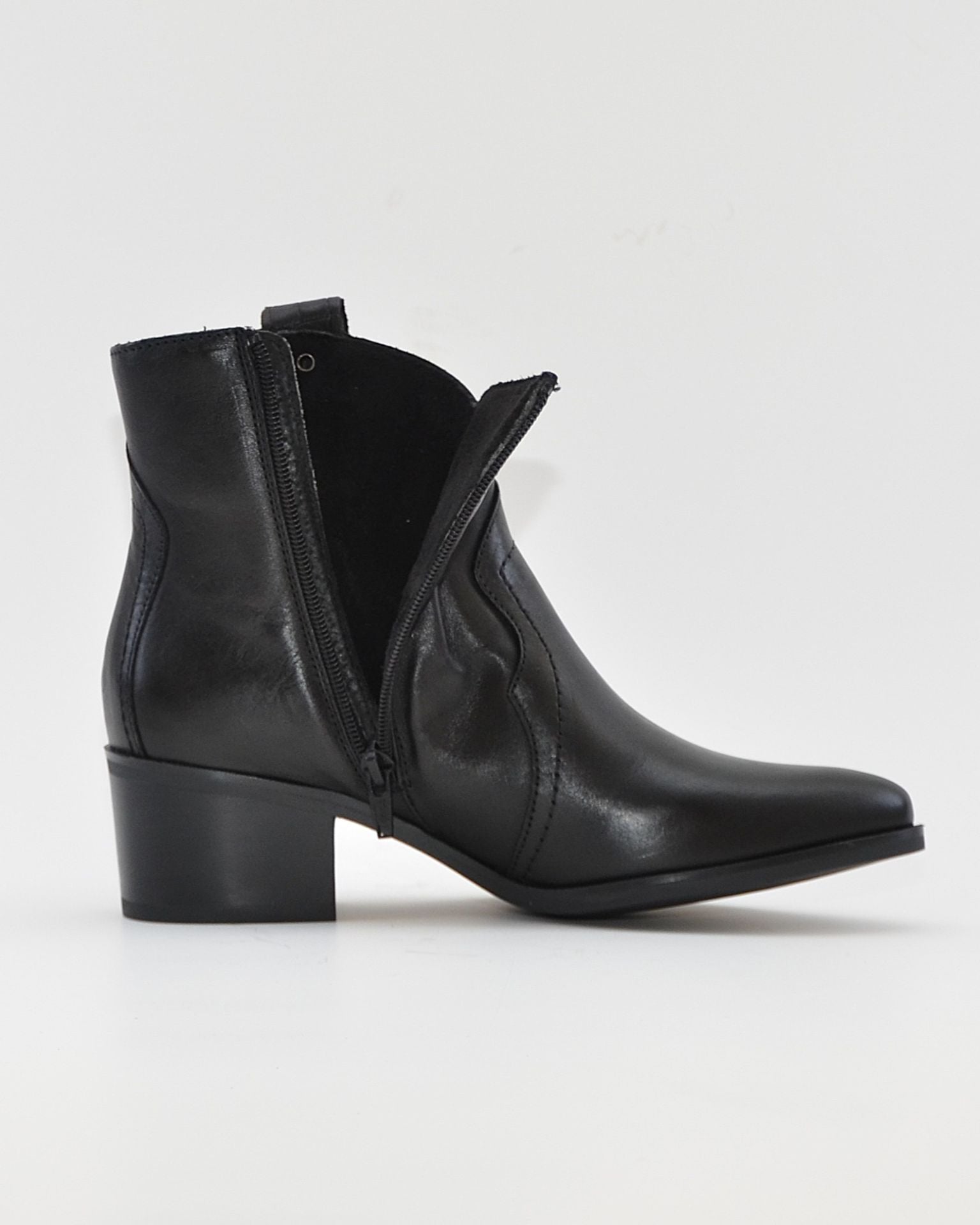 BOTIN MUJER COWBOY PIEL NEGRO CON HEBILLA KAOLA 3054