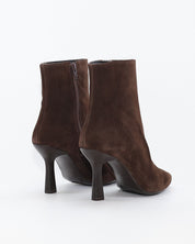 BOTIN DE MUJER TACON FINO COLOR SERRAJE MARRON CHOCOLATE DESIREE SHEILA