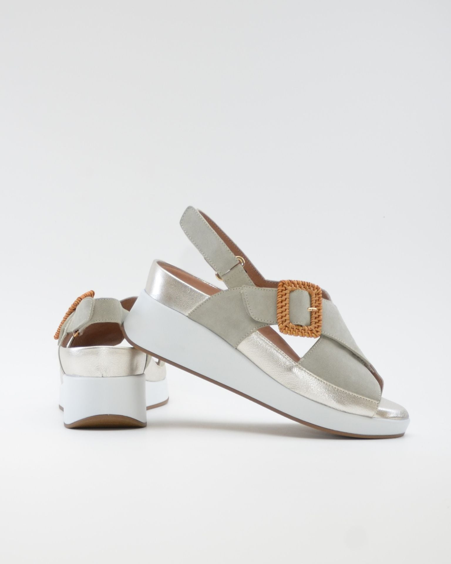 SANDALIA CRUZADA CUÑA PLANTILLA EXTRAIBLE MUJER DOS VELCROS AD.HEBILLA ANCHO ESPECIAL COLOR VERDE EUCALIPTO PIE SANTO 260383