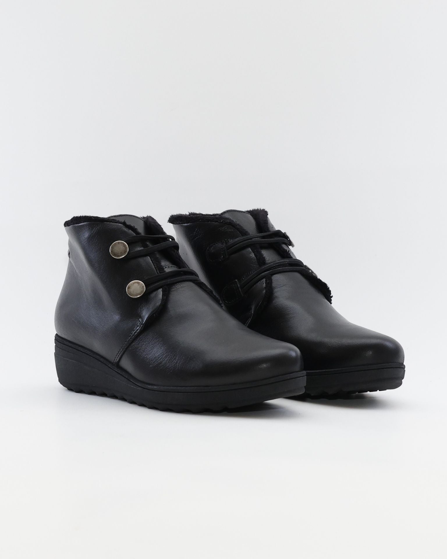 BOTINES DE MUJER CON CUÑA Y CIERRE DE ELASTICOS COLOR NEGRO GIORDA 27660