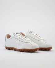 ZAPATO MUJER WONDERS CON CORDONES COLOR BLANCO PLATA AP-2102