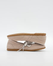 MERCEDITAS EN SERRAJE CON LAZO COLOR BEIGE MACARENA RANIA 73