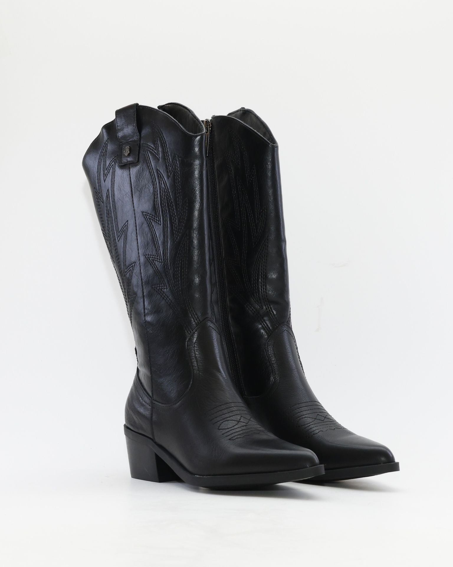 BOTA COWBOY MUJER PIEL NEGRA CON CREMALLERA CARMELA 164388
