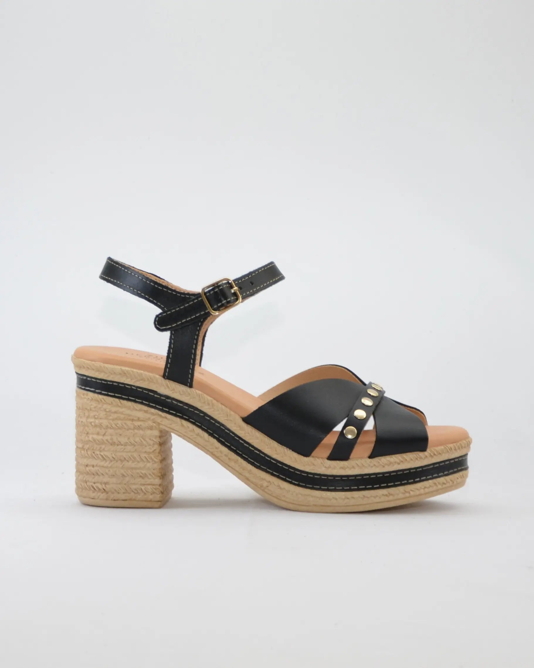 SANDALIA MUJER TACON Y PLATAFORMA COLOR NEGRO CON TACHAS PITILLOS 30213