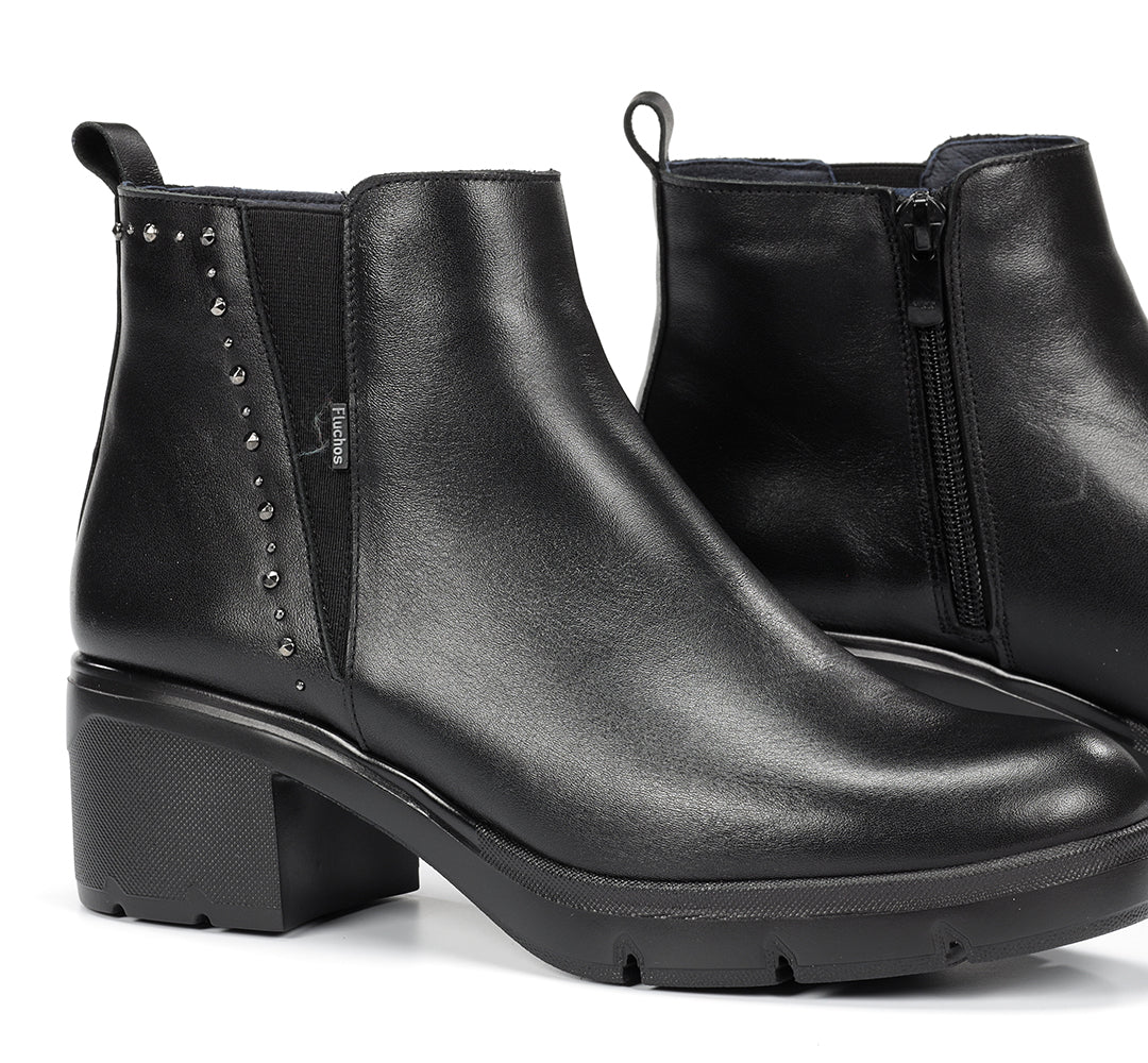 BOTIN NEGRO ELASTICOS TACHAS F2109 FUGAZ
