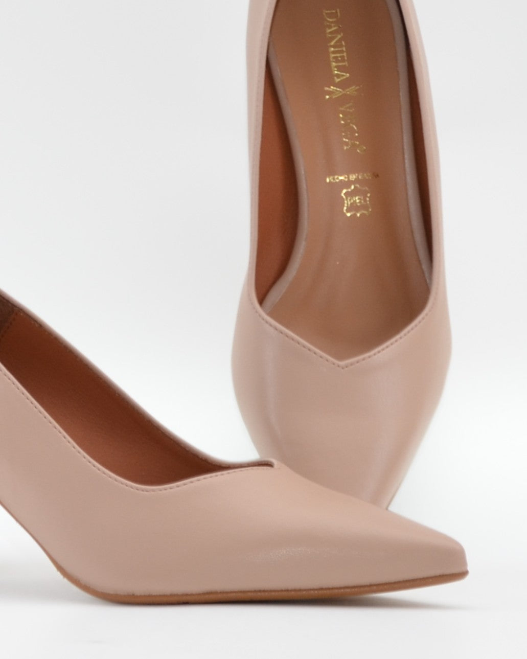 ZAPATO SALON STILETTO COLOR NUDE DANIELA VEGA 2333BD