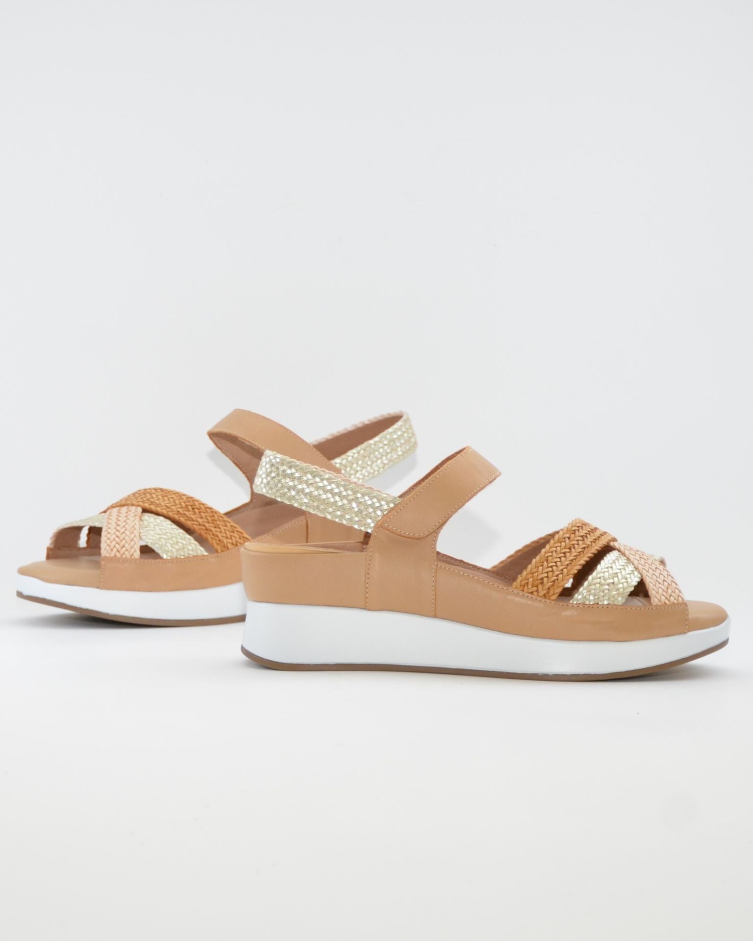 SANDALIA TRENZADA PLANTILLA EXTRAIBLE MUJER  ANCHO ESPECIAL COLOR MULTI MIEL PIE SANTO 260425