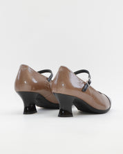 ZAPATO SALON MUJER CON PULSERA CHAROL TOPO Y NEGRO PITILLOS 11683