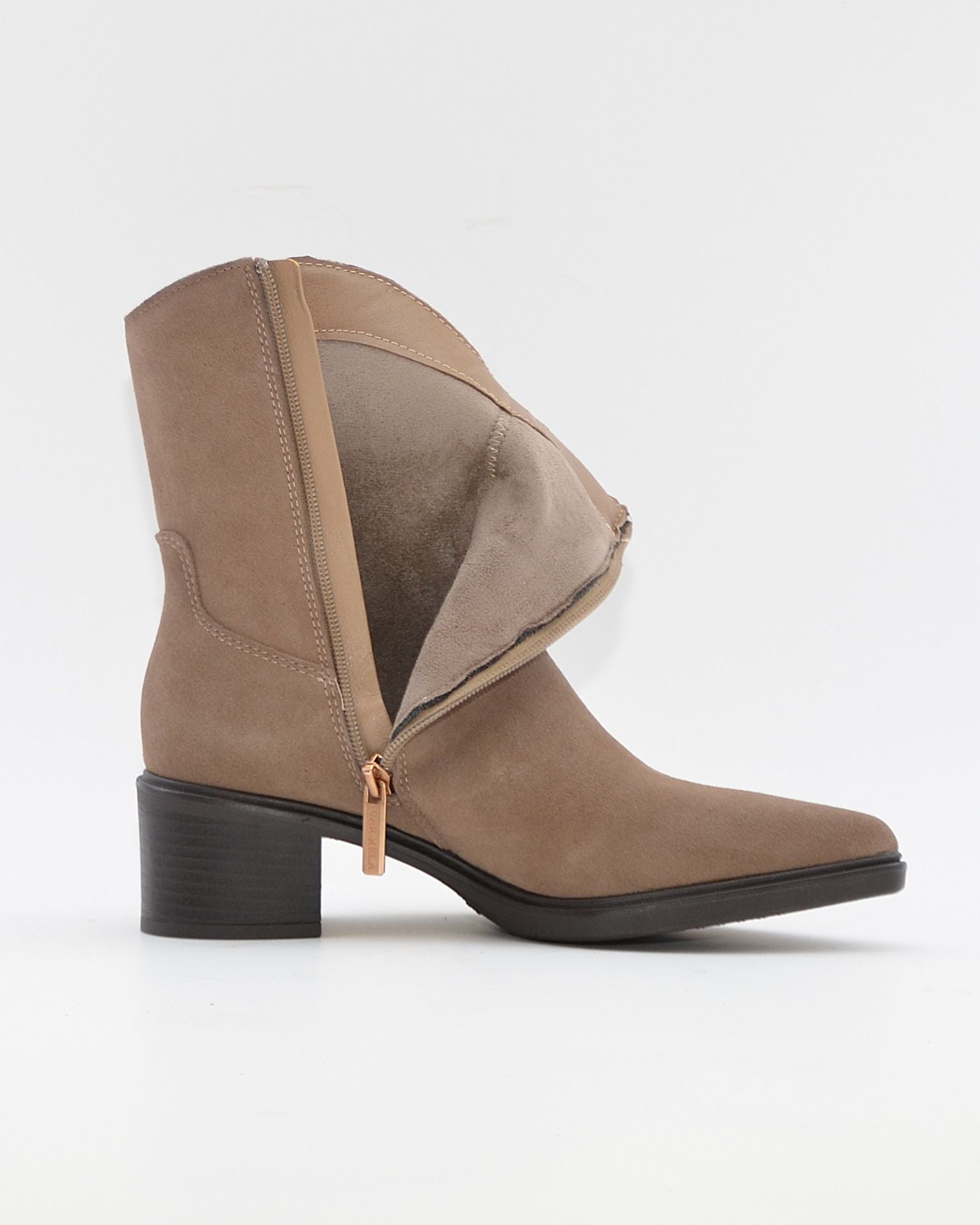BOTIN MUJER COWBOY SERRAJE TAUPE CON FLECOS CARMELA 164252