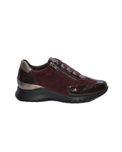 DEPORTIVO MUJER ANCHO ESPECIAL SERRAJE CHAROL BURDEOS PLANTILLA EXTRAIBLE 255702-289