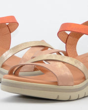 SANDALIA CUÑA MUJER MULTI METALIZADA SALMON KAOLA 3331