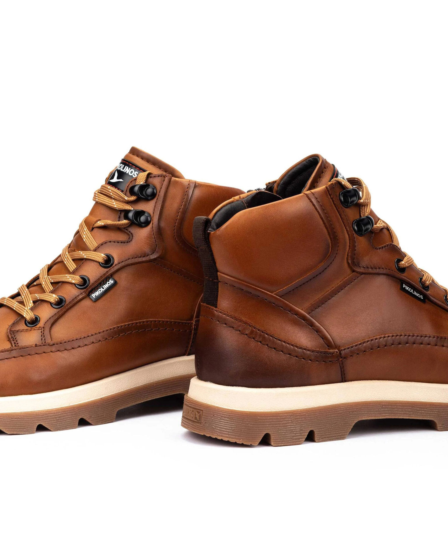 BOTIN HOMBRE PIKOLINOS CON CORDONES Y CREMALLERA COLOR CUERO M3M-8107C1 VIGO
