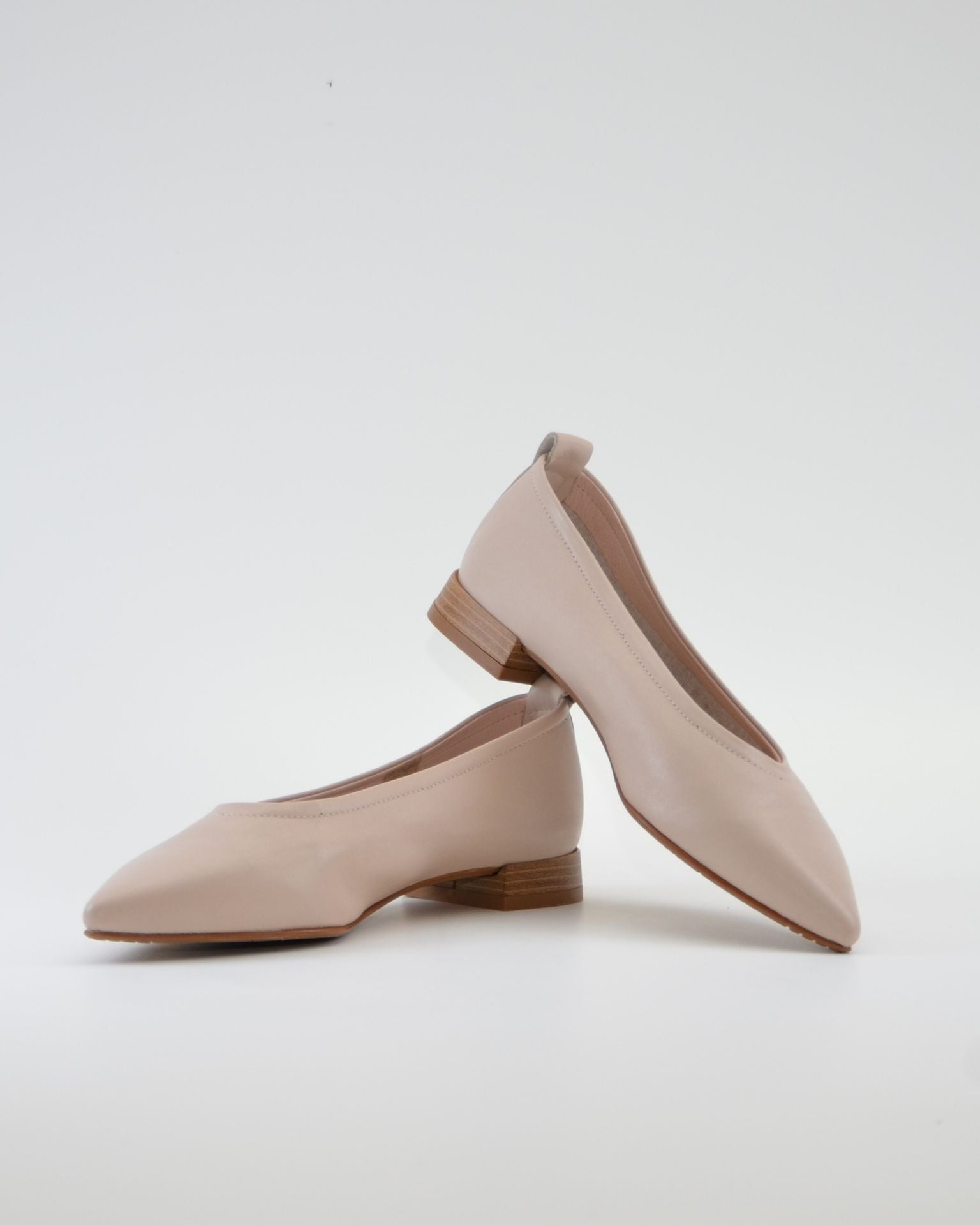 BAILARINAS DE PIEL COLOR BIEGE LACOMBA LILY
