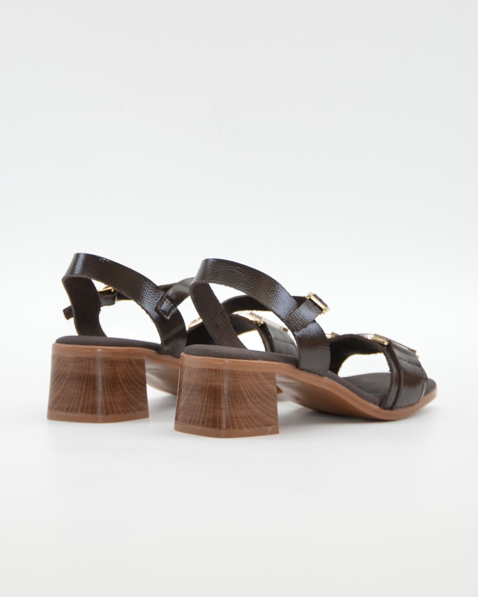 SANDALIA MUJER CHAROL MARRON TACON BAJO PLANTA DE GEL OH MY SANDALS 5981