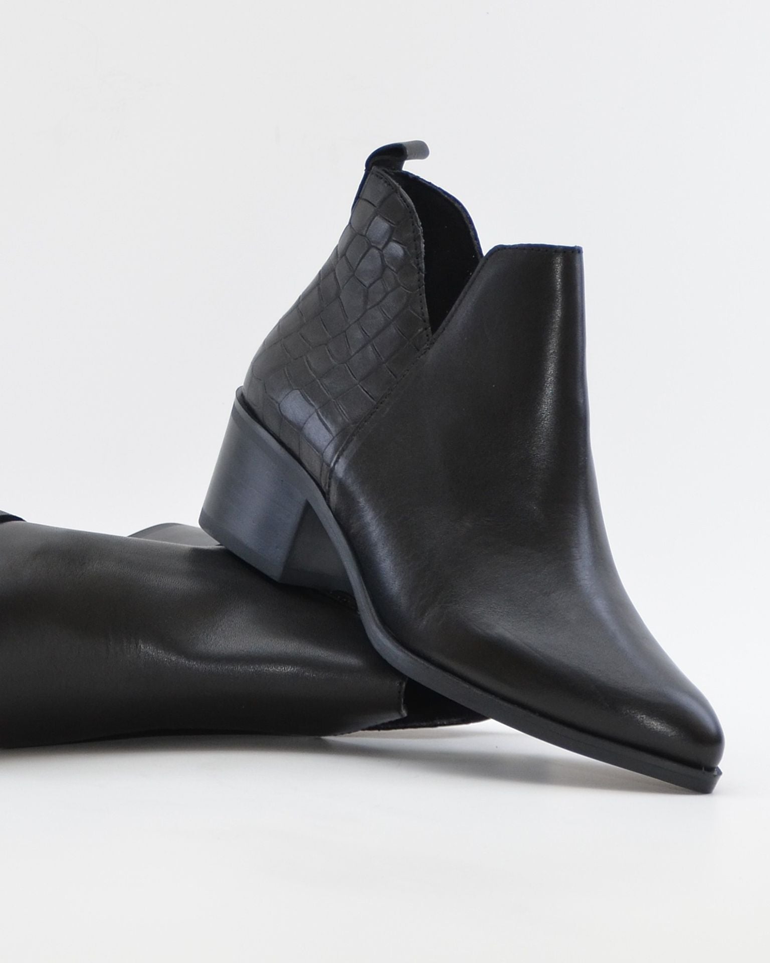 BOTIN MUJER TACON ANCHO PIEL NEGRO KAOLA 3056