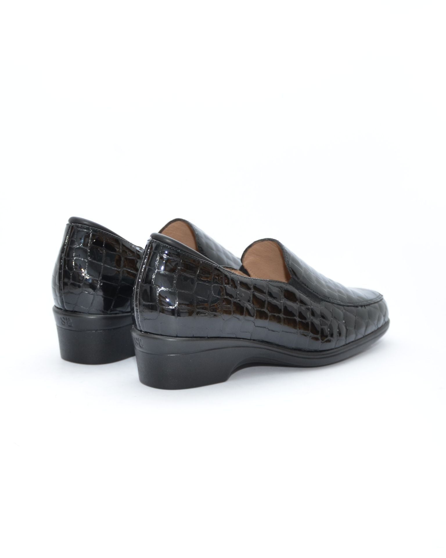 ZAPATO ANCHO ESPECIAL CHAROL COCO NEGRO PLANTILLA EXTRAIBLE 255610-01