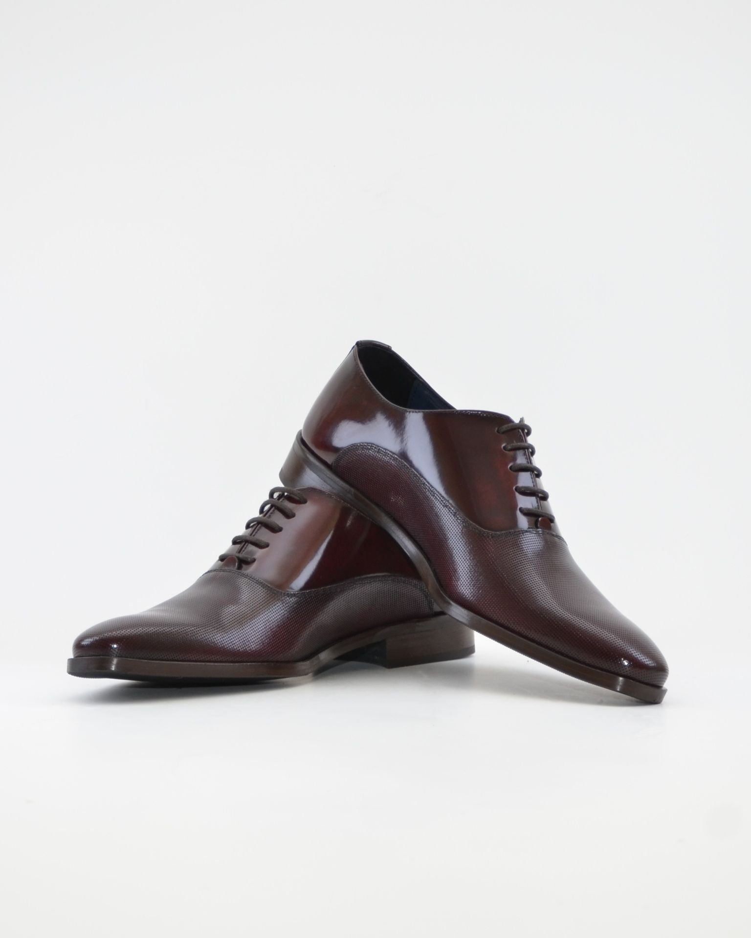 ZAPATO HOMBRE OXFORD FLORENTIC BURDEOS MICROPERFORADO