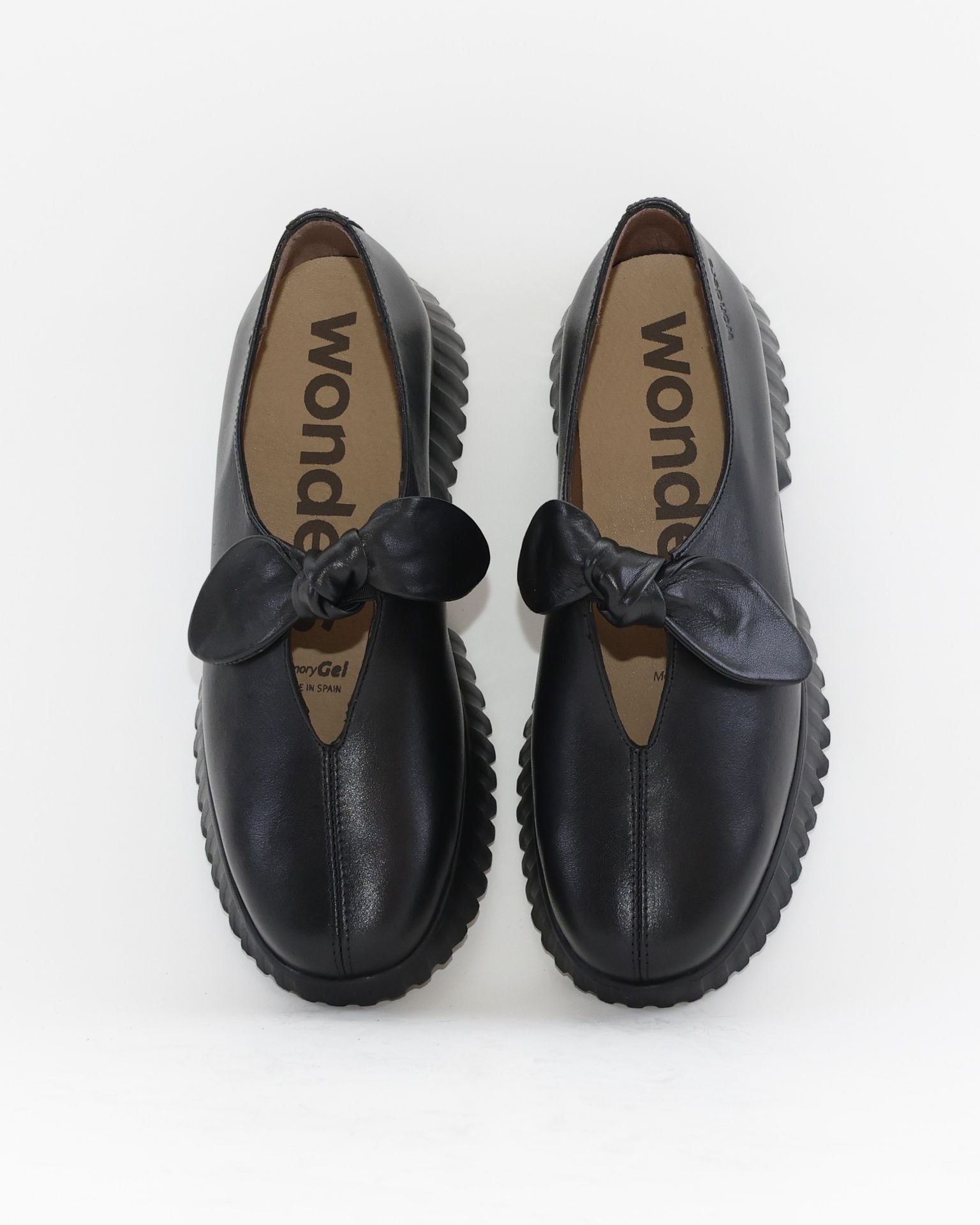 ZAPATO MUJER ESCOTADO ADORNO LAZO ANUDADO WONDERS A-4421 VELVET NEGRO