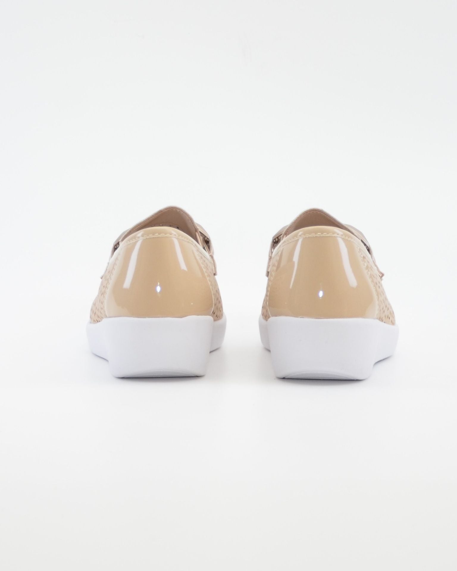 MOCASIN ANCHO ESPECIAL COLOR PLATINO DOCTOR CUTILLAS 38475