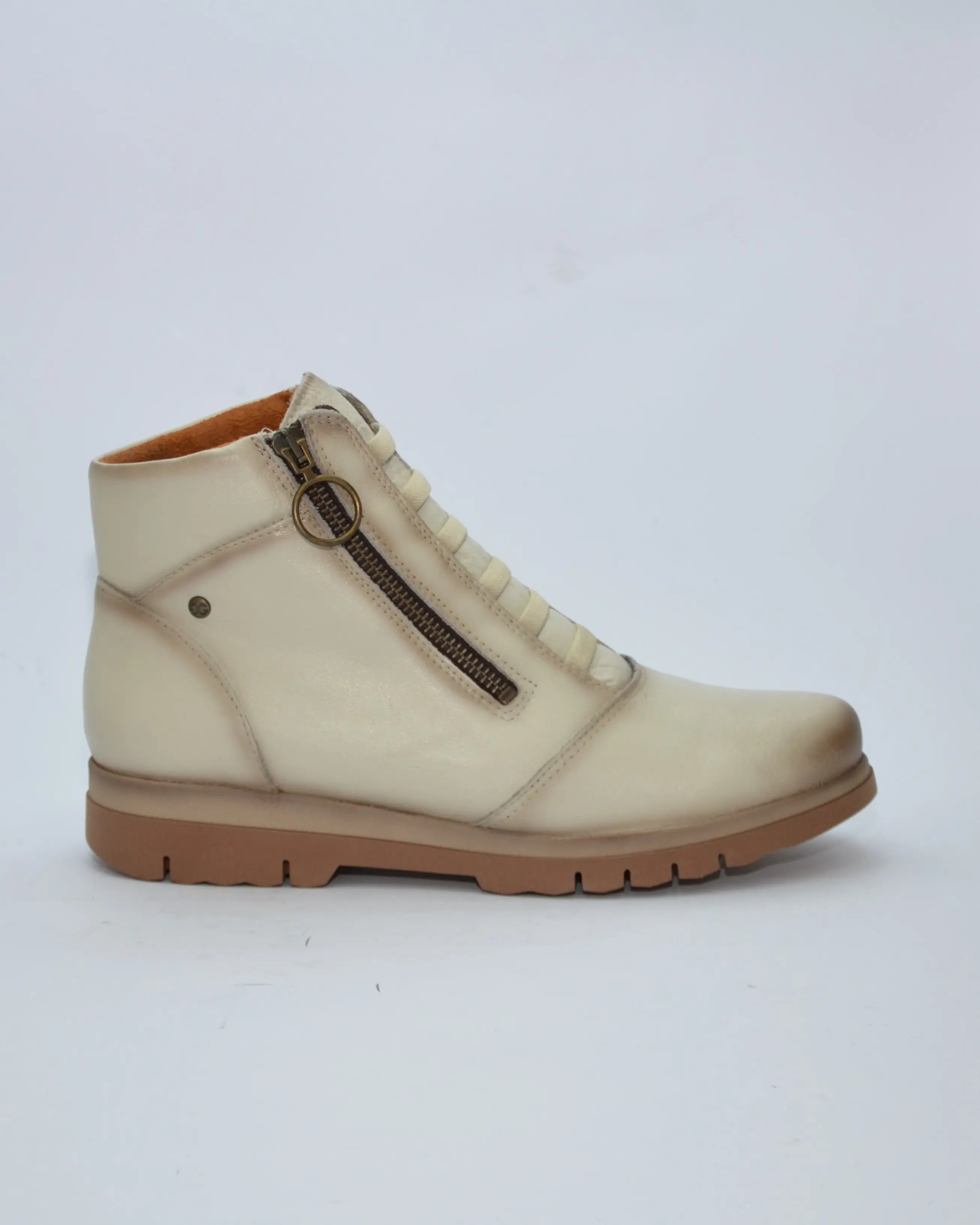 BOTINES DE MUJER PLANOS CON CREMALLERA EN COLOR HIELO