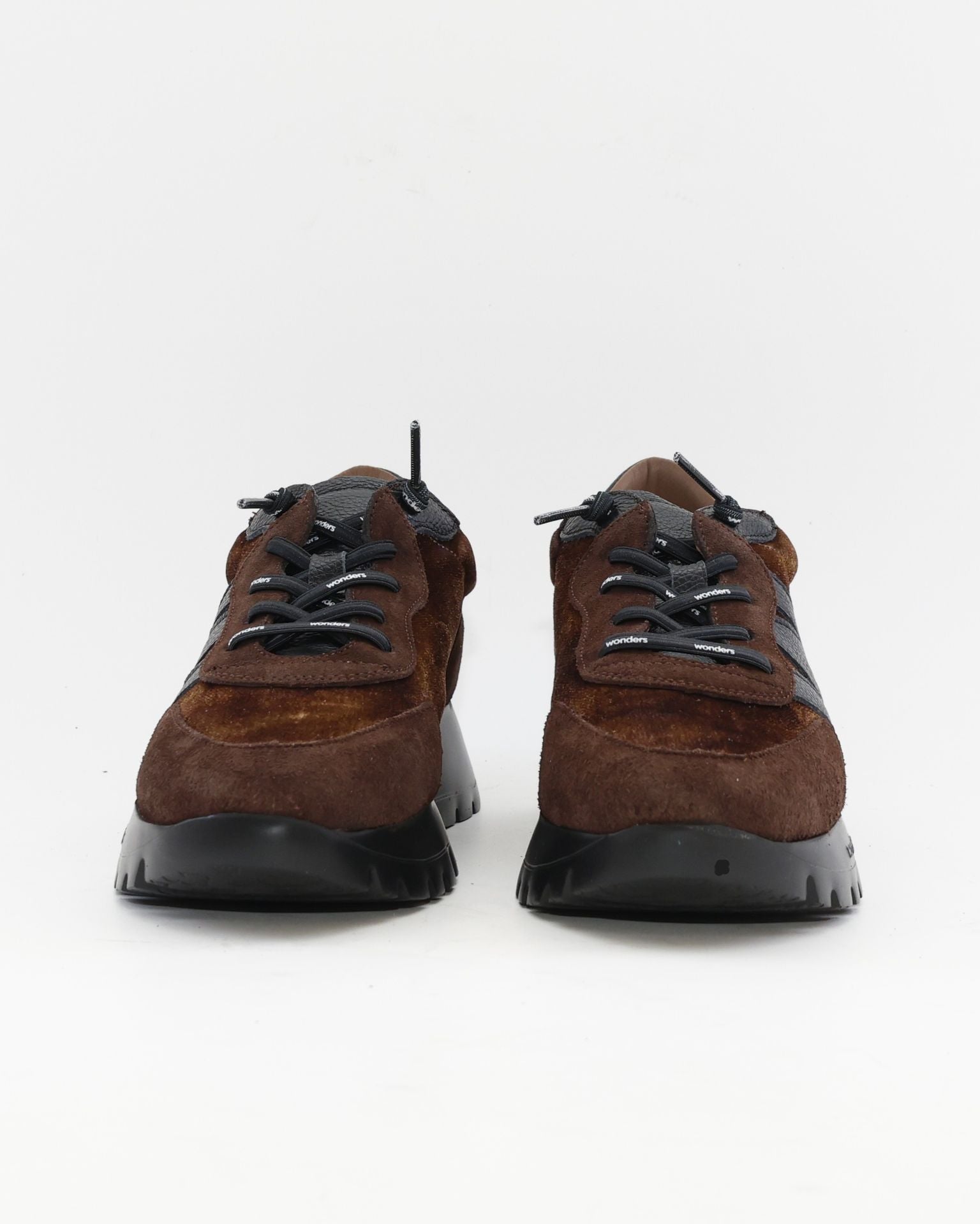 ZAPATO DE CORTE DEPORTIVO WONDERS A-24111 CONBINADO MARRON NEGRO