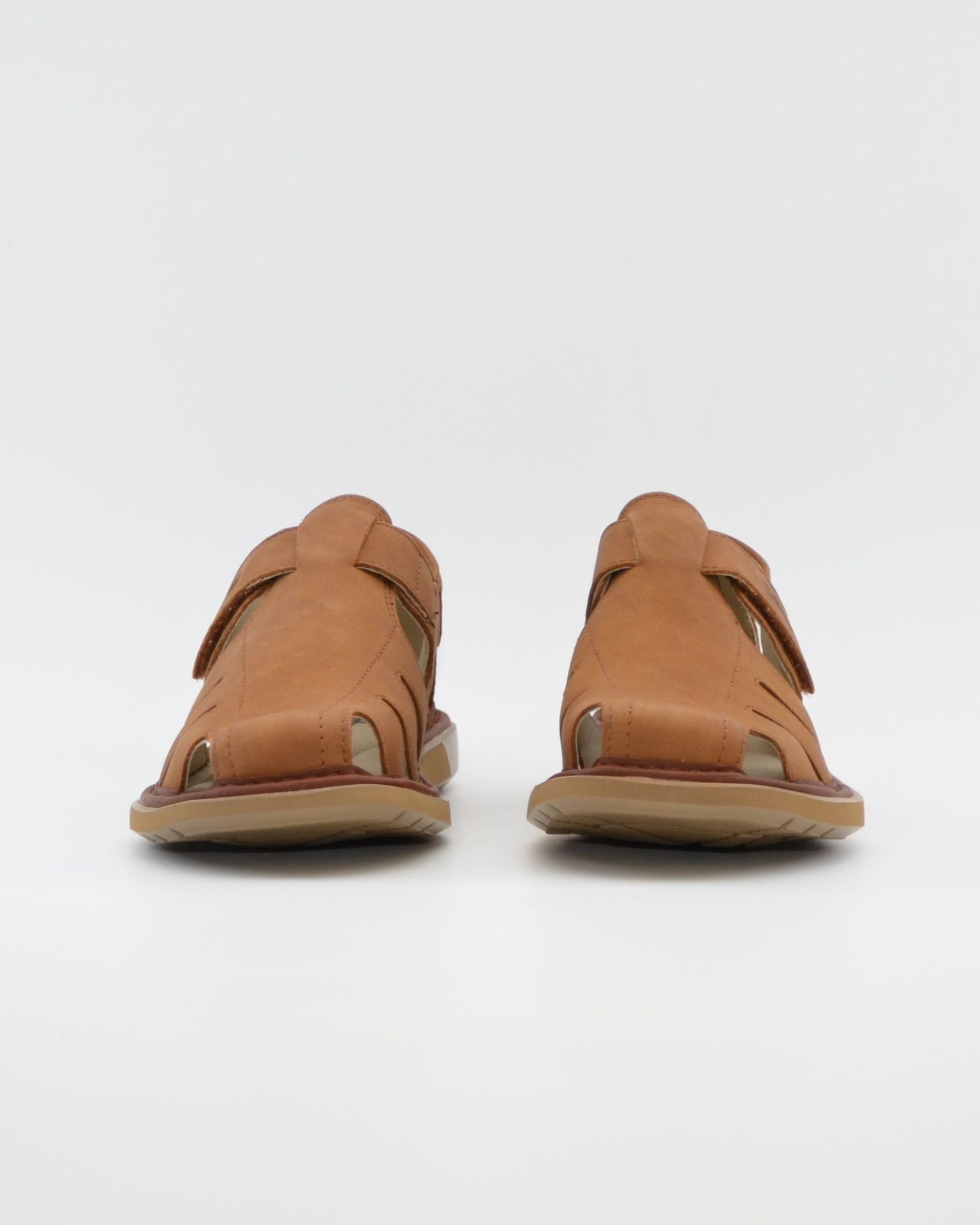SANDALIA HOMBRE VELCRO COLOR CUERO SUELA EXTRALIGHT CALLAGHAN 92311