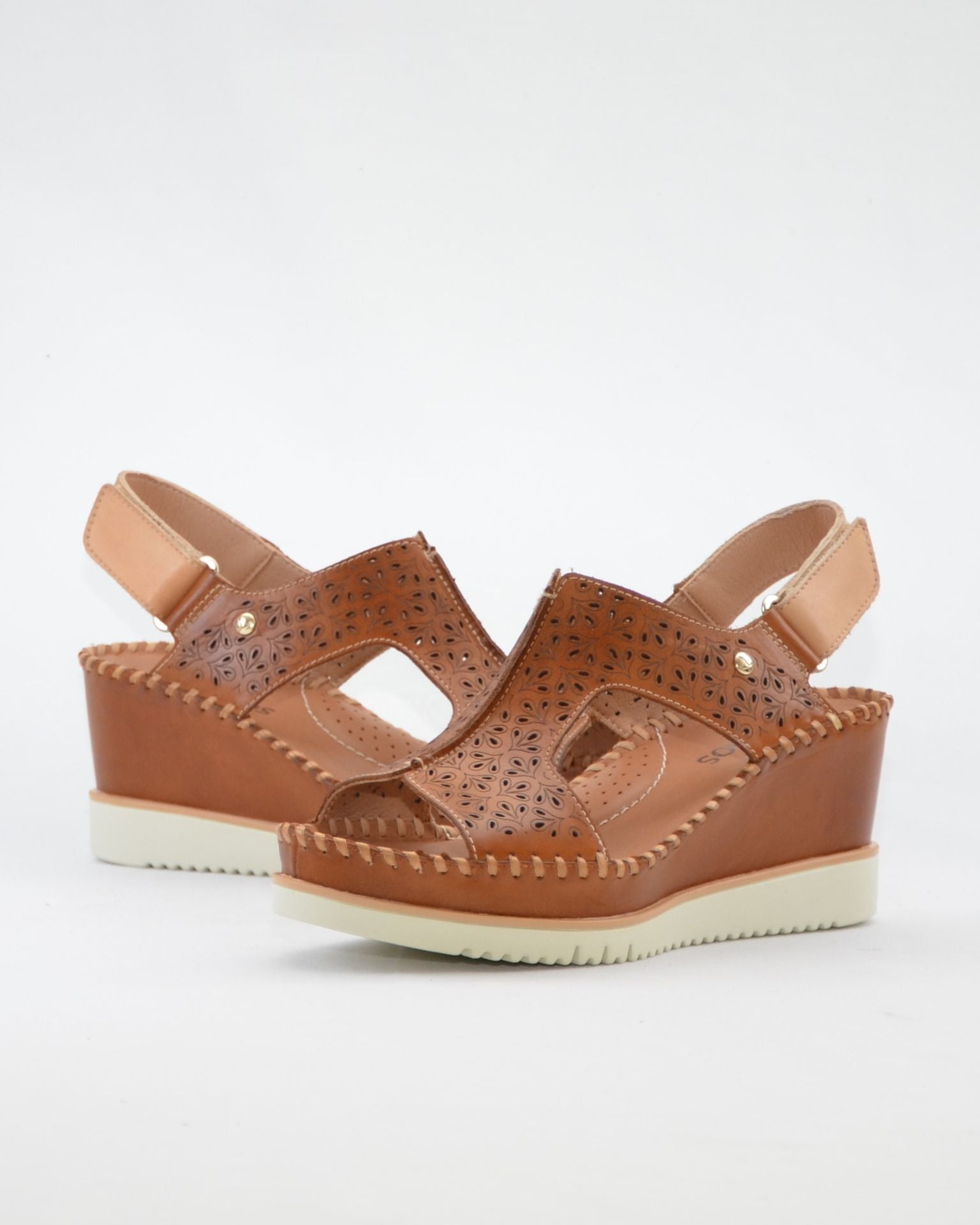 SANDALIA CUÑA MUJER PIEL MICROPERFORADA COLOR BRANDY PIKOLINOS W3Z-1623C1
