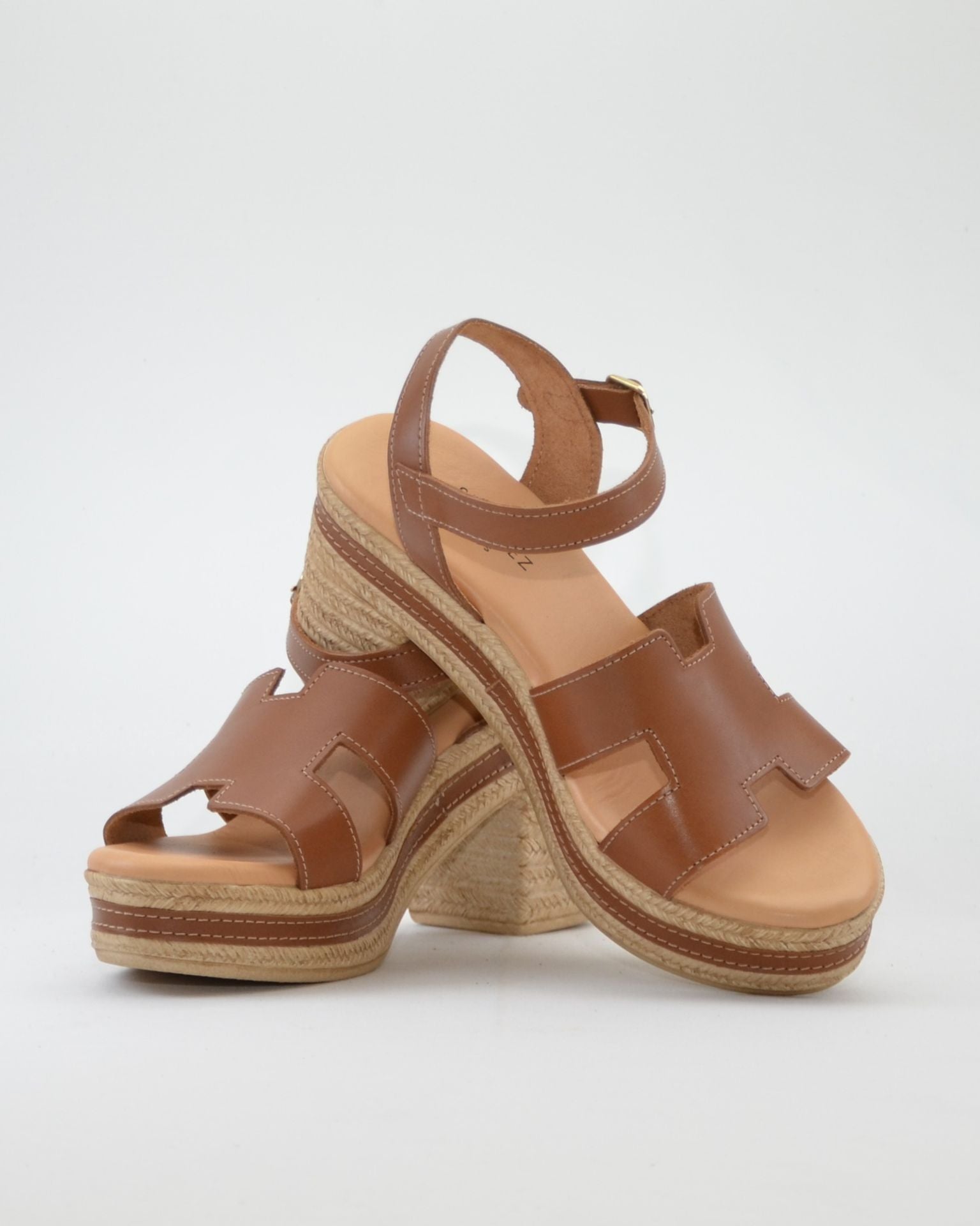 SANDALIA MUJER TACON Y PLATAFORMA COLOR CUERO PITILLOS 30211