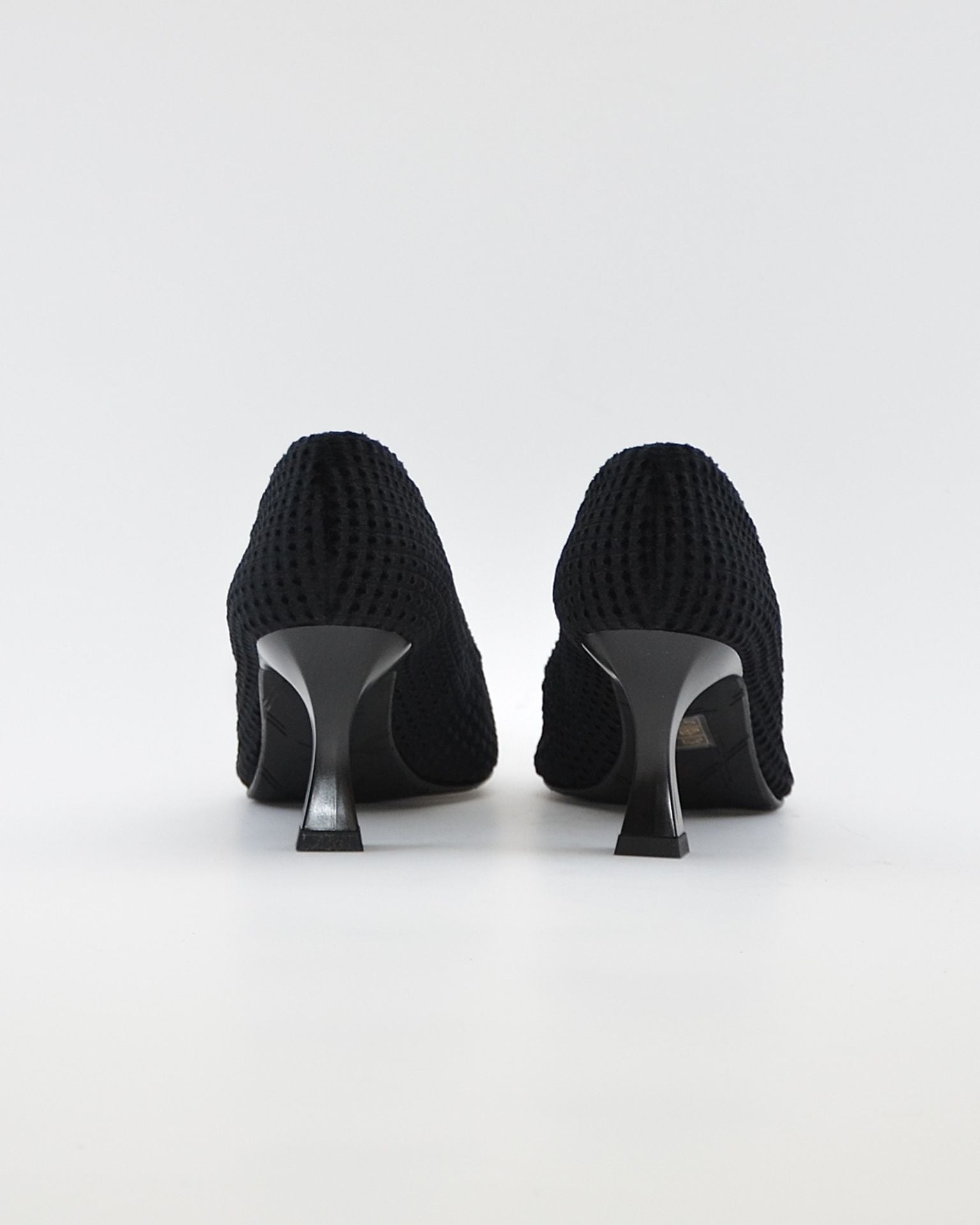 ZAPATO SALON MUJER ESTILETO COLOR NEGRO DANIELA VEGA 2333S MOIRA
