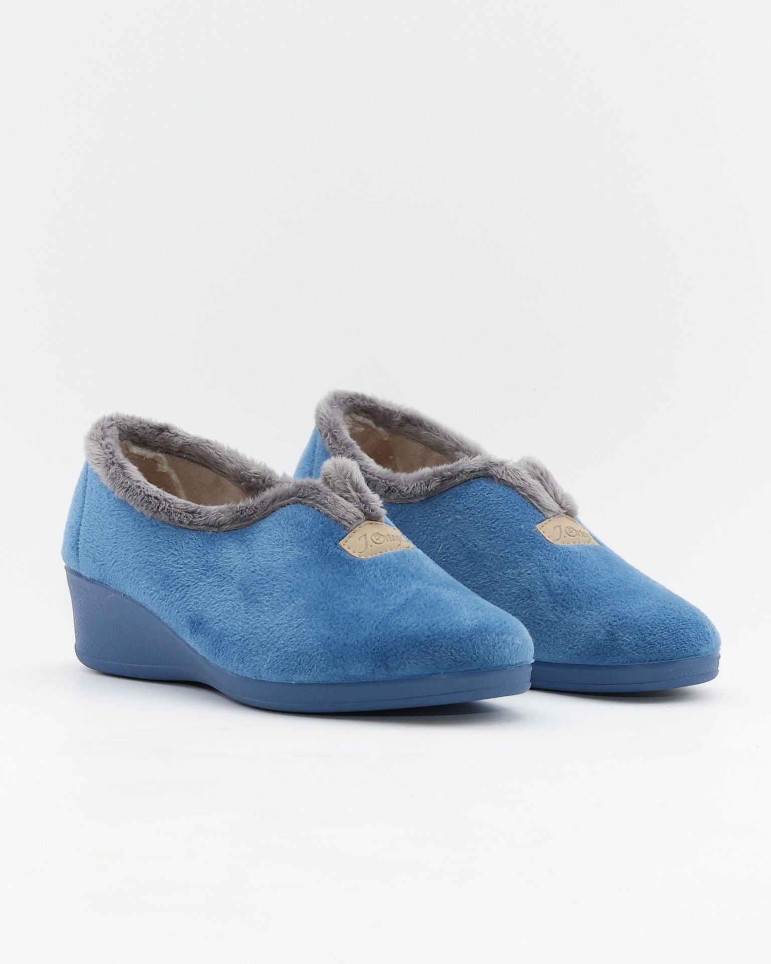 ZAPATILLA MUJER CERRADA CON CUÑA COLOR AZUL JEANS J.ORTEGA 1840
