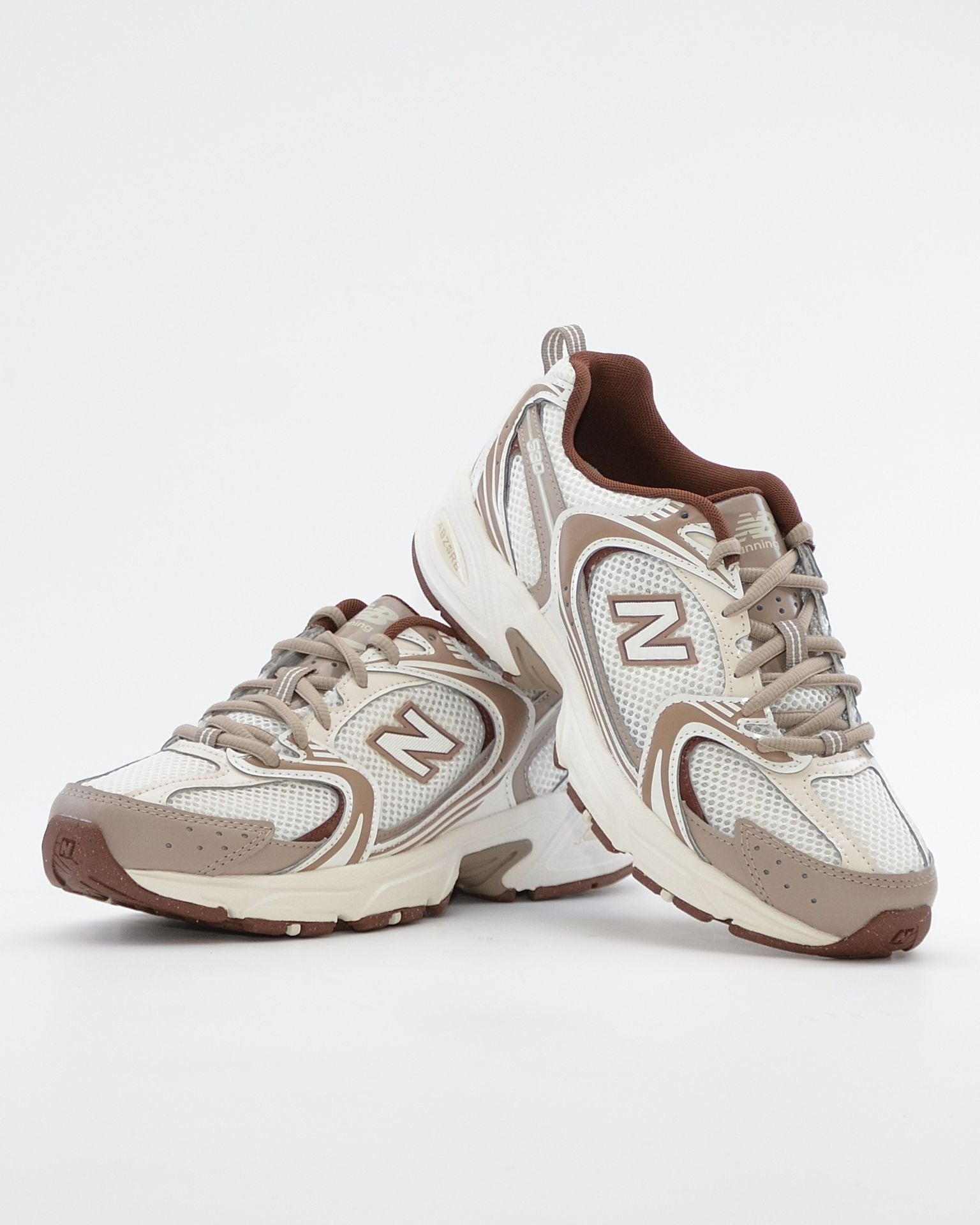 SNEAKERS NEW BALANCE U530 COB ZAPATILLAS MUJER COLOR BEIGE MARRON