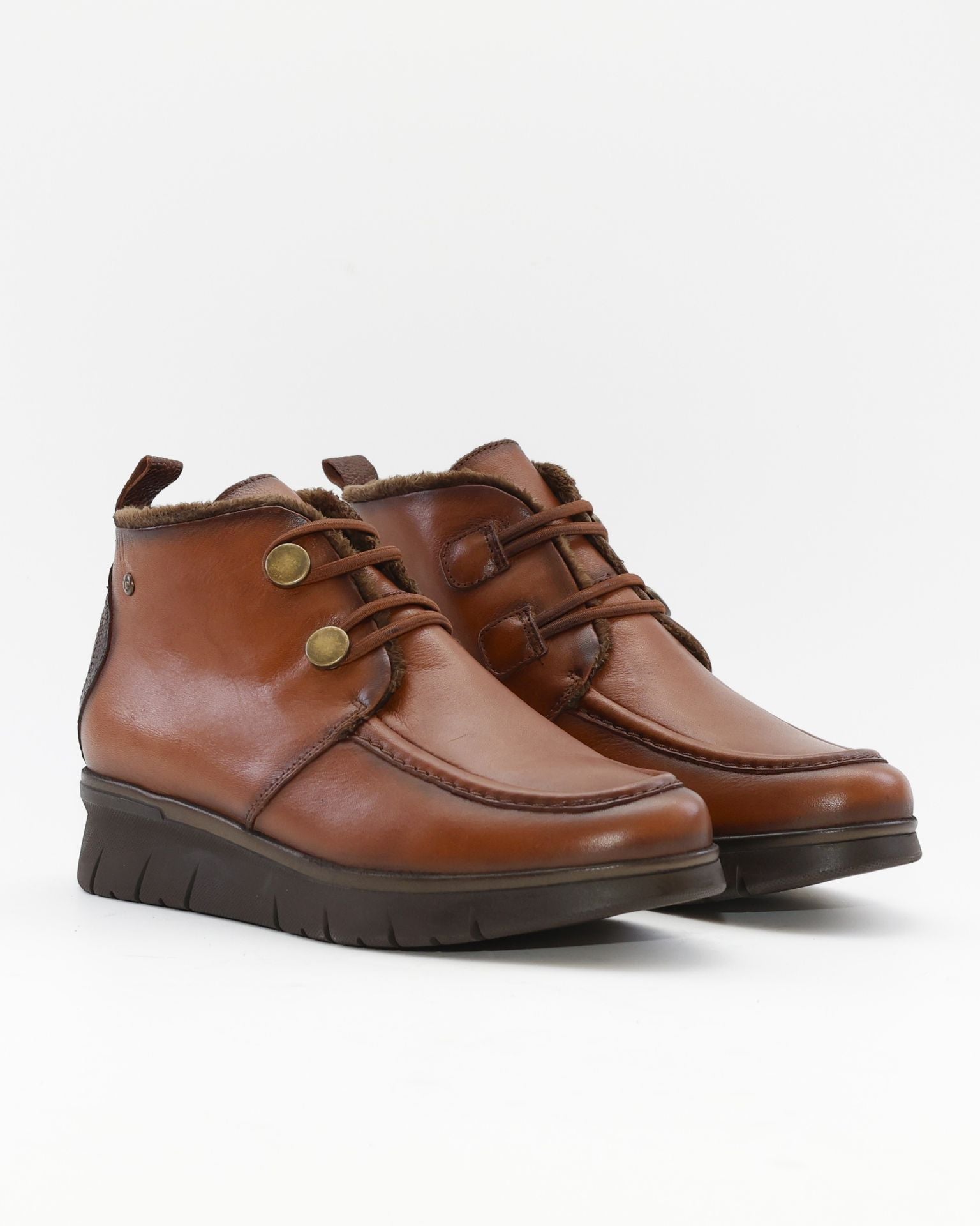 BOTINES DE MUJER CON CUÑA Y CIERRE DE ELASTICOS COLOR CUERO GIORDA 25263