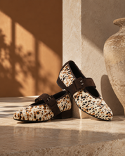 MERCEDITAS MUJER ANIMAL PRINT PONY ANTE MARRON CHOCOLATE CON CORREA Y HEBILLA LACOMBA PRALINE