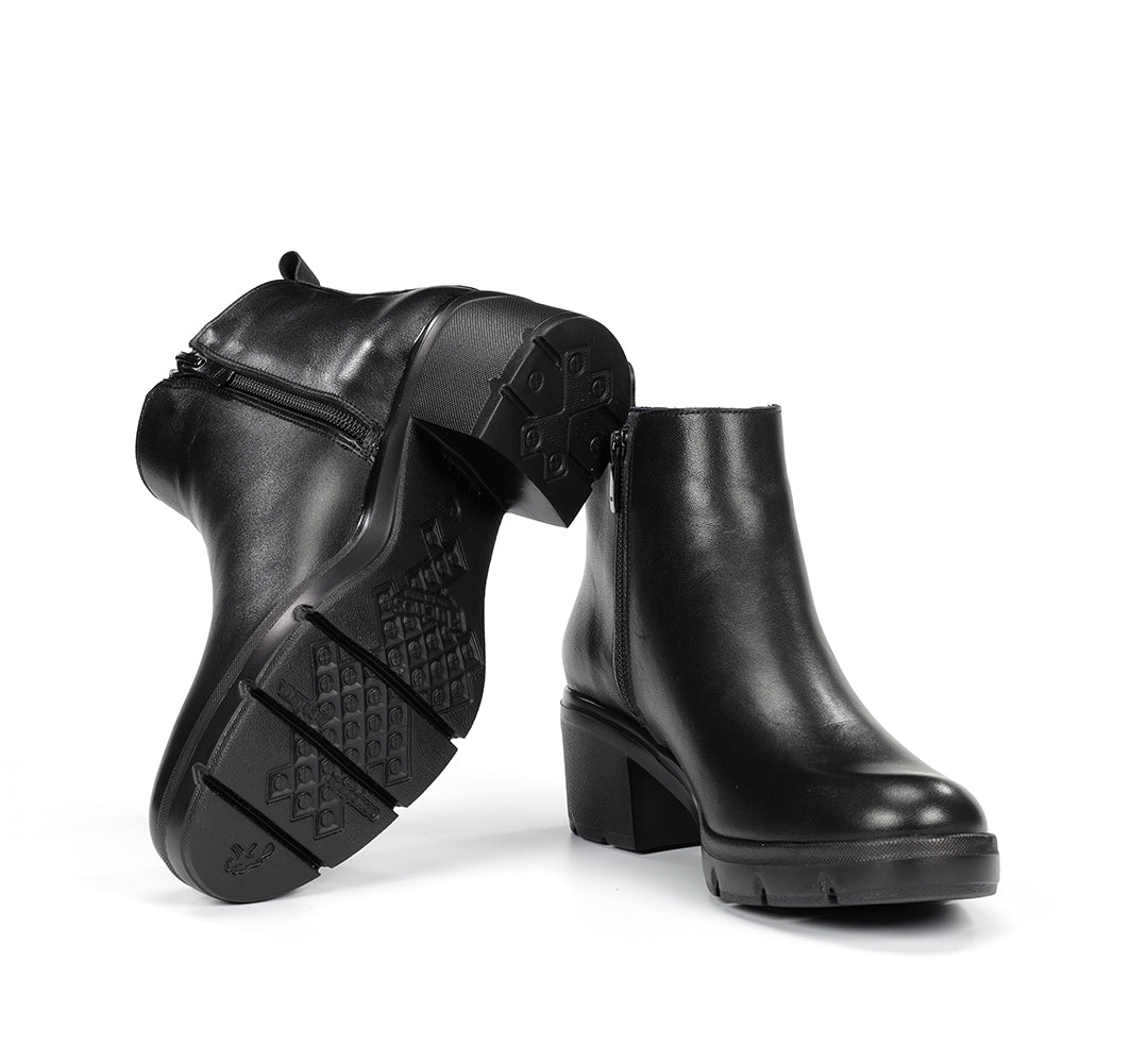 BOTIN NEGRO ELASTICOS TACHAS F2109 FUGAZ