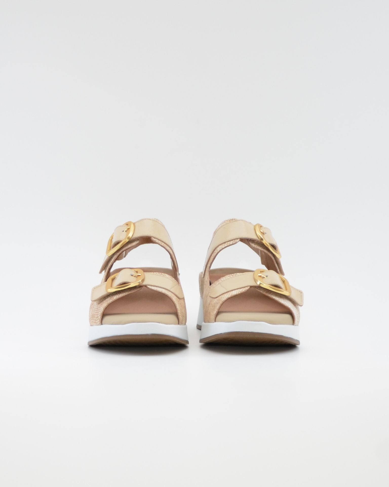 SANDALIA DOS HEBILLAS PLANTILLA EXTRAIBLE MUJER CIERRE TRES VELCROS ANCHO ESPECIAL COLOR BEIGE PIE SANTO 260427